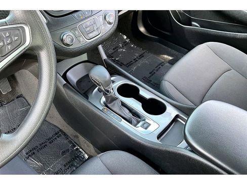 Used 2024 Chevrolet Malibu LS image 16