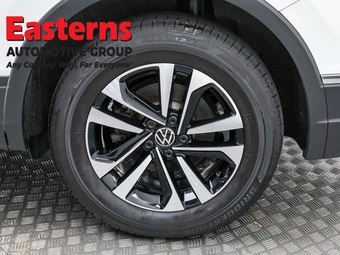Used 2022 Volkswagen Tiguan S image 32