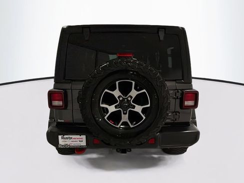 Used 2022 Jeep Wrangler Unlimited Rubicon w/ Cold Weather Group AWD/4WD image 6
