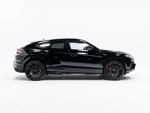 Used 2025 Lamborghini Urus SE AWD/4WD image 71