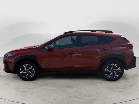 Used 2024 Subaru Crosstrek 2.0i Premium image 2