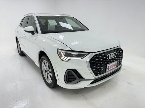 Used 2023 Audi Q3 2.0T Premium AWD/4WD image 2
