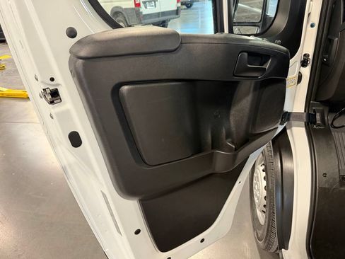 Used 2026 RAM ProMaster 2500 w/ Convenience Group FWD image 23