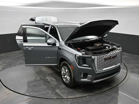 Used 2024 GMC Yukon Denali w/ Advanced Technology Package image 37