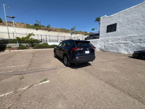 Used 2024 Toyota RAV4 XLE w/ Convenience Package FWD image 16