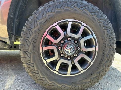 Used 2024 RAM 3500 Limited AWD/4WD image 3