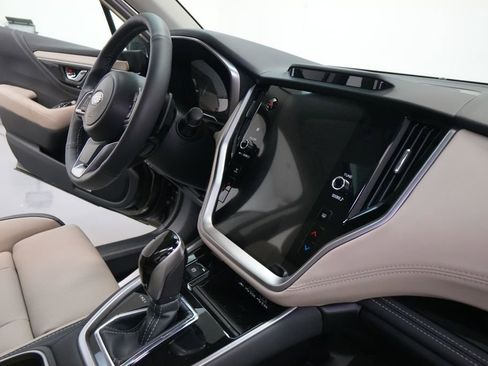 Used 2025 Subaru Outback Limited image 28