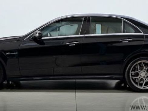 Used 2014 Mercedes-Benz E 63 AMG 4MATIC Sedan image 3