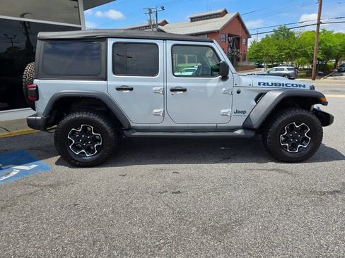 Used 2023 Jeep Wrangler Unlimited Rubicon 4xe w/ Cold Weather Group AWD/4WD image 38