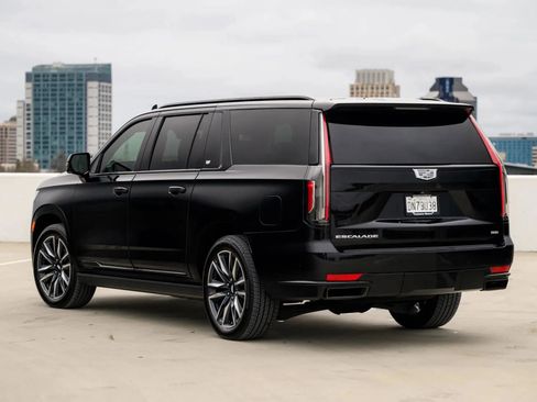 Used 2021 Cadillac Escalade ESV Sport w/ Driver Assist Tech Package AWD/4WD image 12