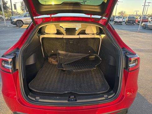 Used 2021 Tesla Model Y Performance image 7