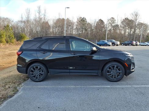 Used 2022 Chevrolet Equinox RS w/ Infotainment Package image 8