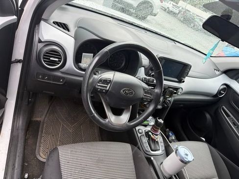 Used 2018 Hyundai Kona SEL AWD/4WD image 4