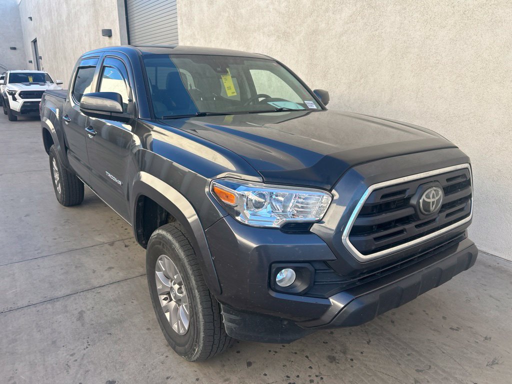 Used 2019 Toyota Tacoma SR5 RWD image 2