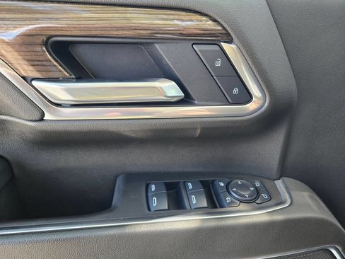 Certified 2025 Chevrolet Silverado 2500 LT w/ Texas Edition AWD/4WD image 19