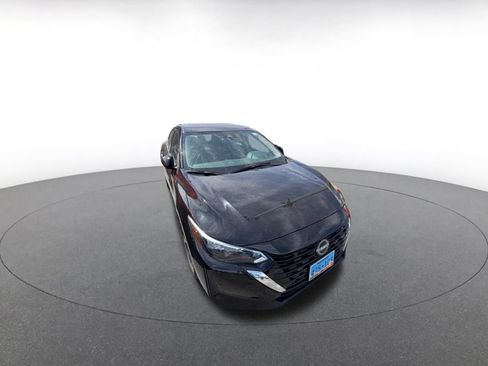 Used 2025 Nissan Sentra SV FWD image 2