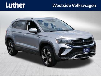 Certified 2023 Volkswagen Taos SE w/ Panoramic Sunroof Package AWD/4WD video 1