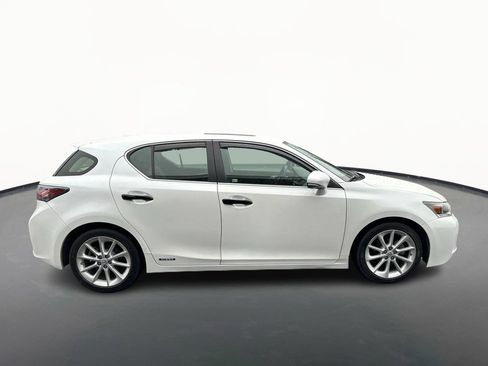 Used 2013 Lexus CT 200h image 2