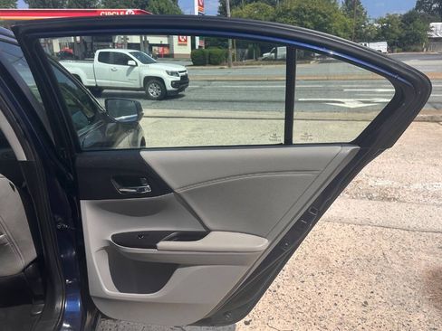 Used 2015 Honda Accord EX-L image 14