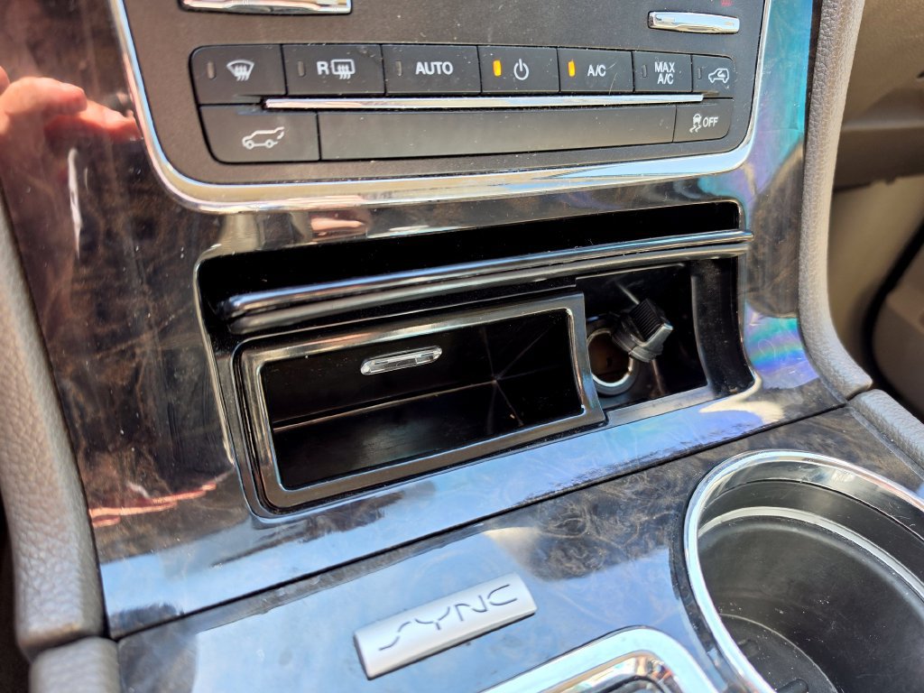 Used 2017 Lincoln Navigator Select RWD image 22