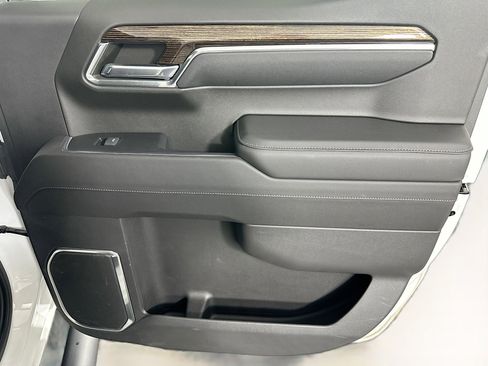 Used 2023 GMC Sierra 1500 Elevation image 28