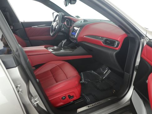 Used 2019 Maserati Levante S GranSport image 13