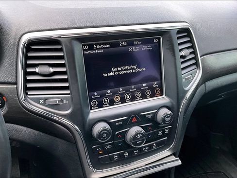 Used 2018 Jeep Grand Cherokee Altitude AWD/4WD image 6