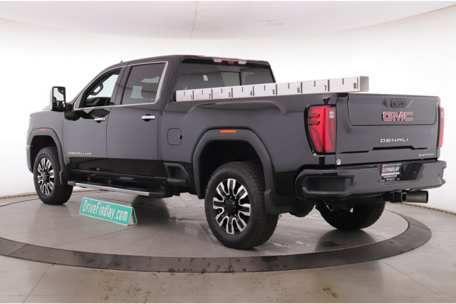 Used 2024 GMC Sierra 2500 Denali w/ Denali Reserve Package AWD/4WD image 8