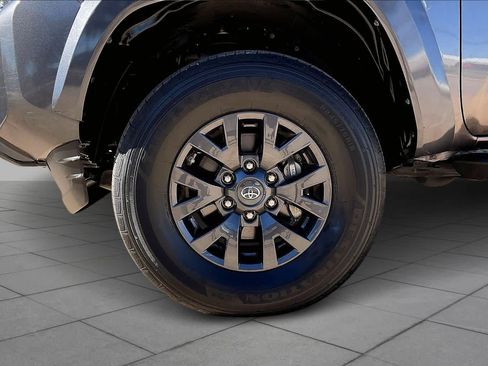 Used 2021 Toyota Tacoma SR5 image 9