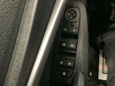 Certified 2025 Kia Seltos LX image 15