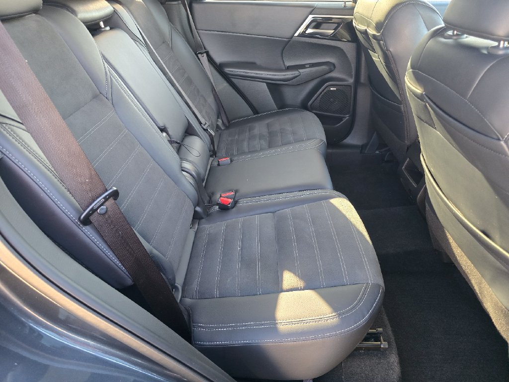 Used 2025 Mitsubishi Outlander SE AWD/4WD image 26