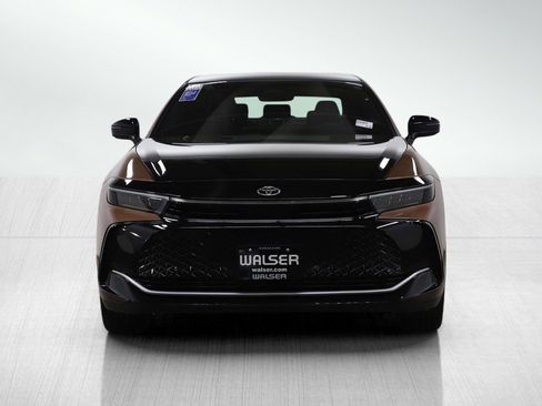 Used 2023 Toyota Crown Platinum image 8