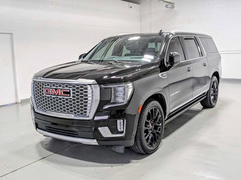 Used 2023 GMC Yukon XL Denali w/ Denali Reserve Package AWD/4WD image 1