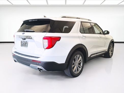 Used 2022 Ford Explorer Limited w/ Equipment Group 301A RWD image 4
