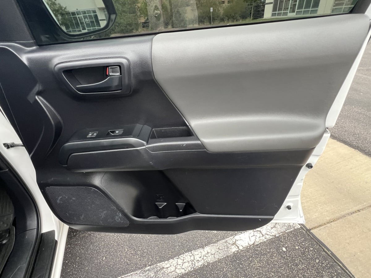 Used 2021 Toyota Tacoma SR AWD/4WD image 11