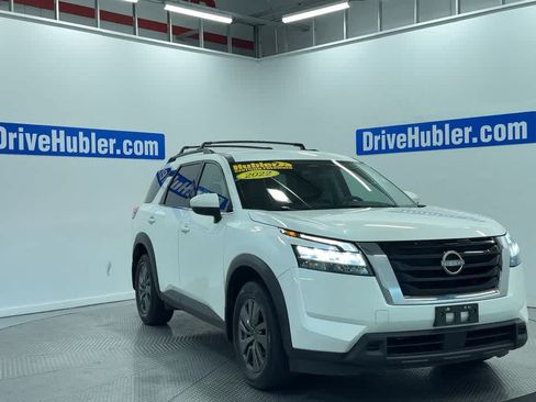 Used 2022 Nissan Pathfinder SV AWD/4WD image 5