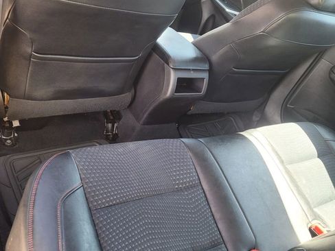 Used 2015 Toyota Camry SE image 7