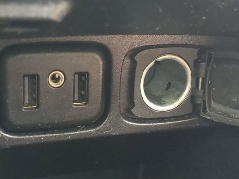 Used 2020 Buick Encore Preferred FWD image 20