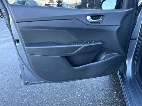 Used 2020 Hyundai Accent SE image 17