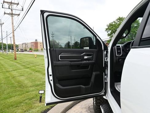 Used 2024 RAM 2500 Big Horn AWD/4WD image 25