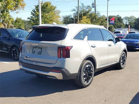 New 2026 Kia Sorento S w/ S Panoramic Sunroof Package image 6