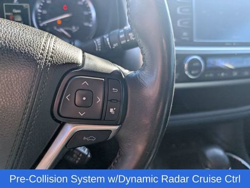 Used 2015 Toyota Highlander Limited Platinum AWD/4WD image 18