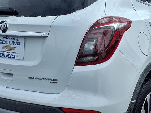 Used 2022 Buick Encore Preferred w/ Safety Package image 21