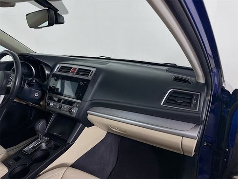 Used 2017 Subaru Legacy 2.5i Premium image 28