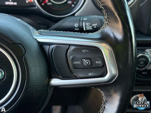 Certified 2022 Jeep Gladiator Rubicon w/ Cold Weather Group image 17