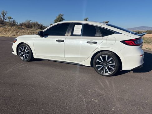 Used 2024 Honda Civic EX-L image 7