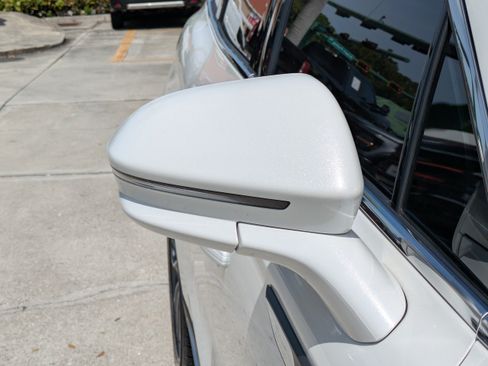 Used 2022 Lincoln Nautilus Reserve FWD image 10