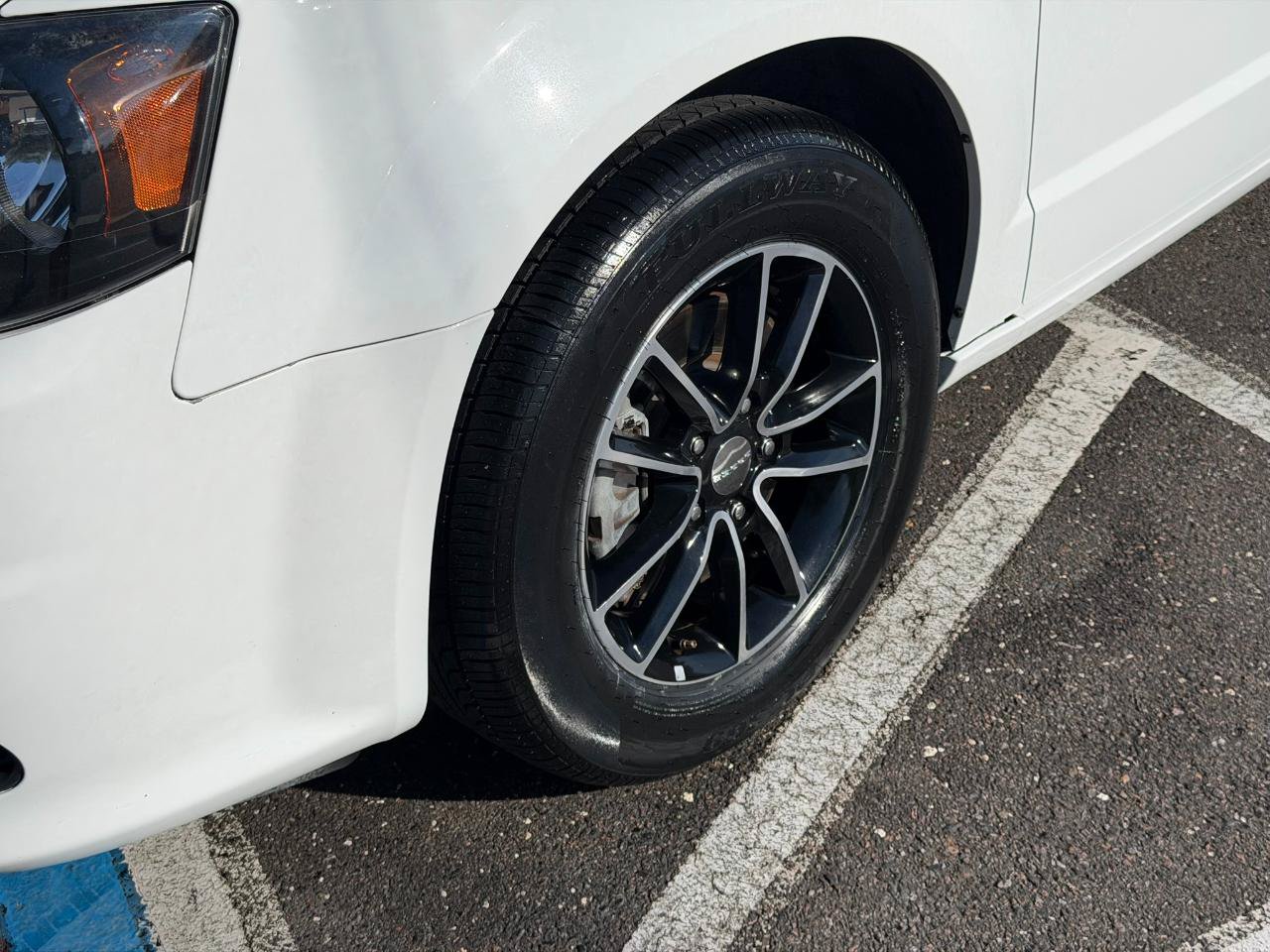 Used 2019 Dodge Grand Caravan GT FWD image 7