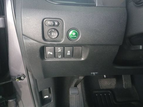 Used 2022 Honda Pilot Touring image 16