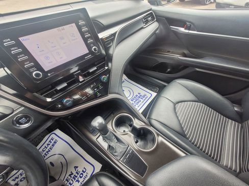 Used 2022 Toyota Camry SE w/ Convenience Package FWD image 23